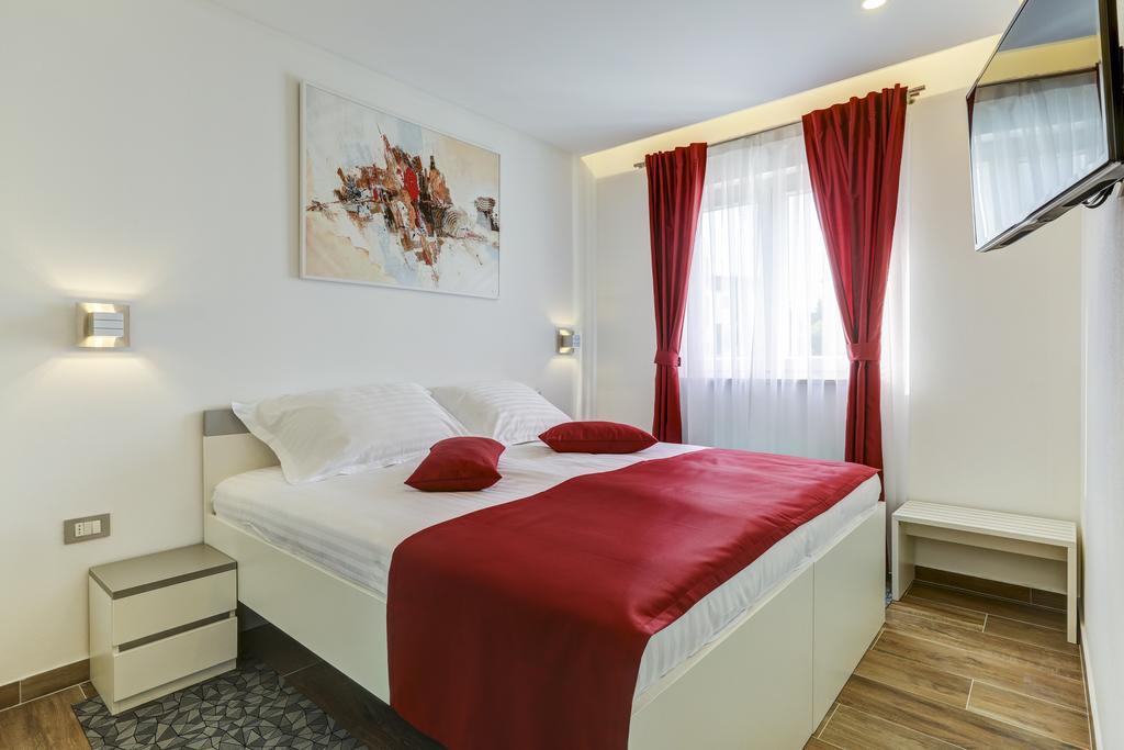 Viras Luxury Holiday Premantura Exterior photo