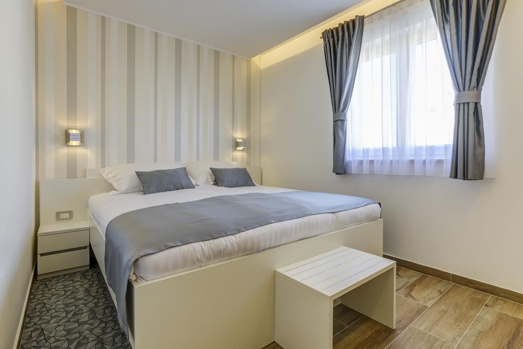 Viras Luxury Holiday Premantura Exterior photo